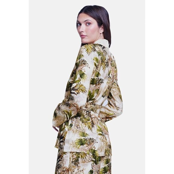 💕L'AGENCE💕 Ciara Robe Blouse ~ Antique White Safari Print Medium M NWT - Picture 3 of 16